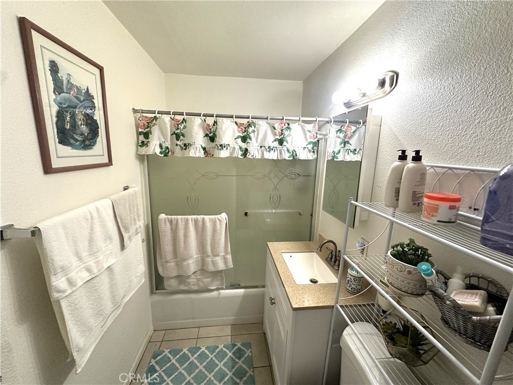 16116 Cajon Property Photo 11