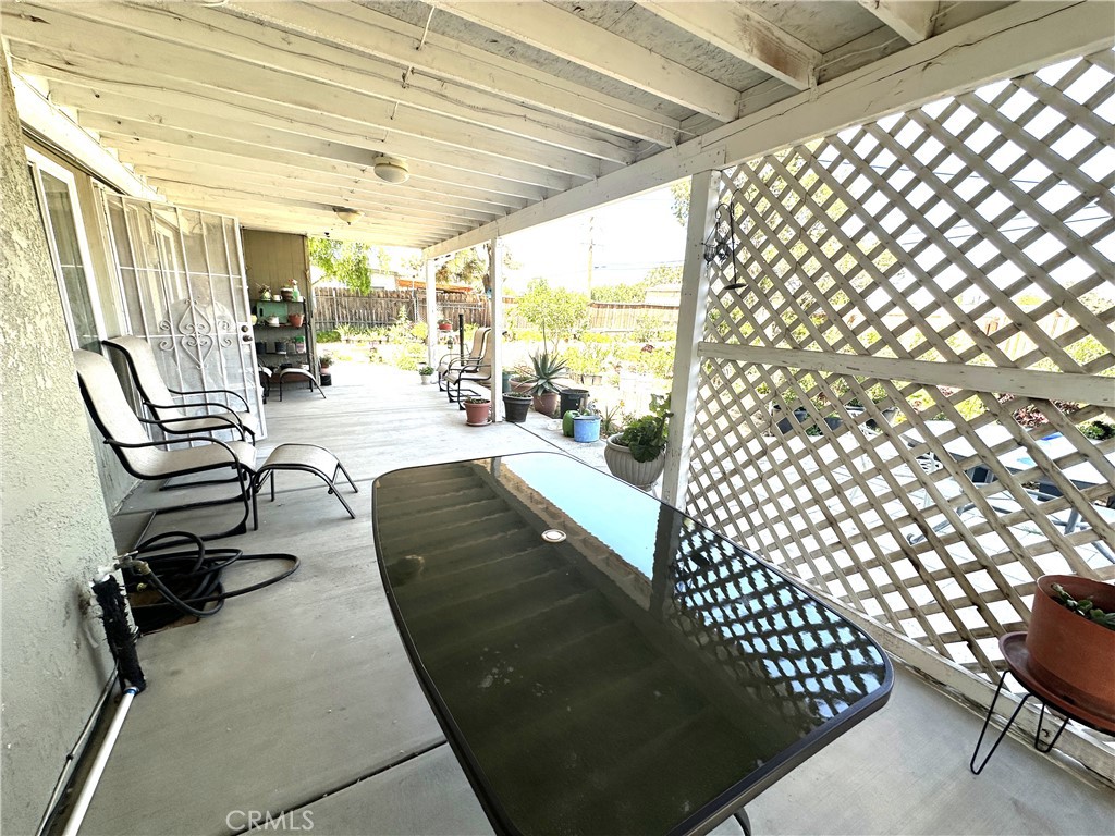 16116 Cajon Property Photo 15