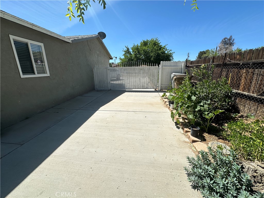 16116 Cajon Property Photo 16