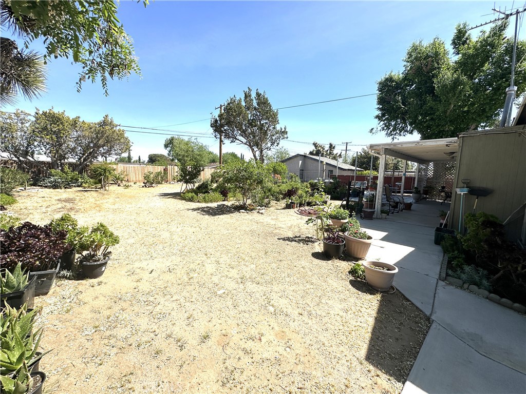 16116 Cajon Property Photo 18