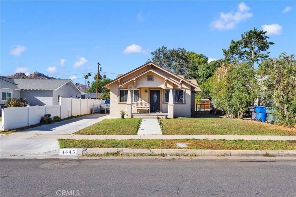 4443 Highland Place Property Photo 3