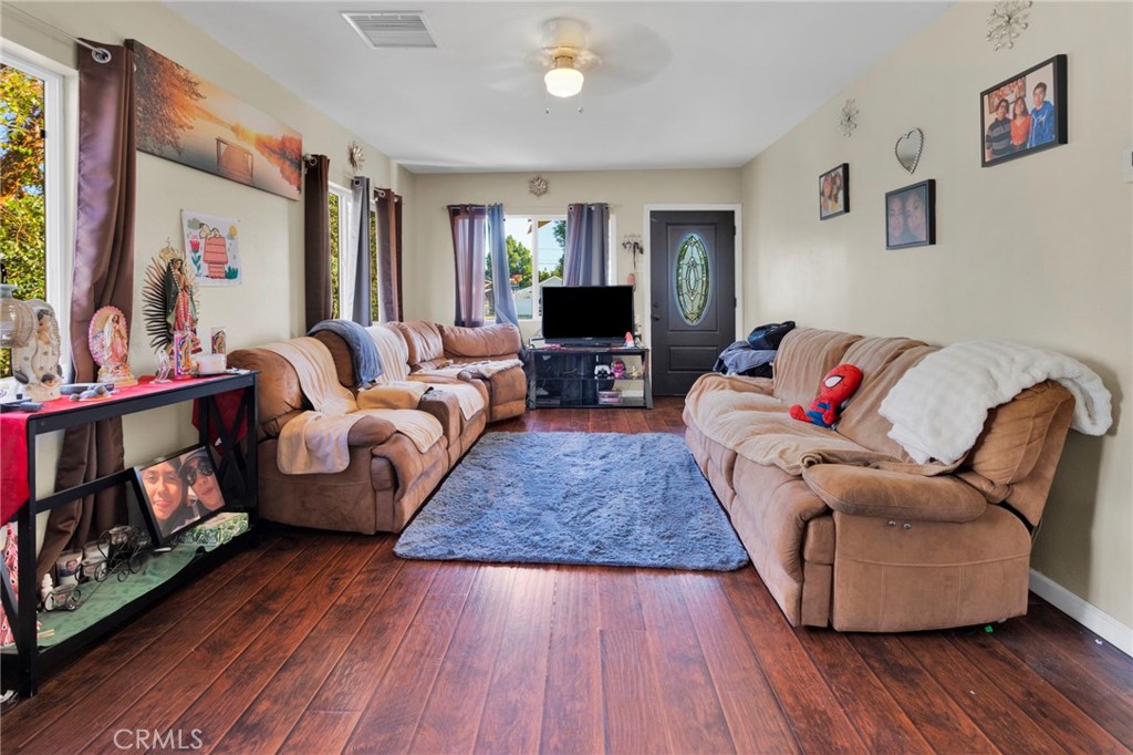 4443 Highland Place Property Photo 8