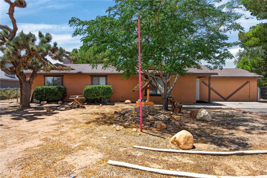 18725 Vine Property Photo 2