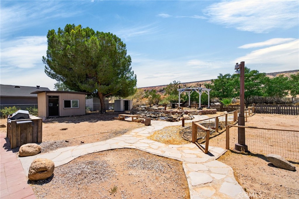 18725 Vine Property Photo 21