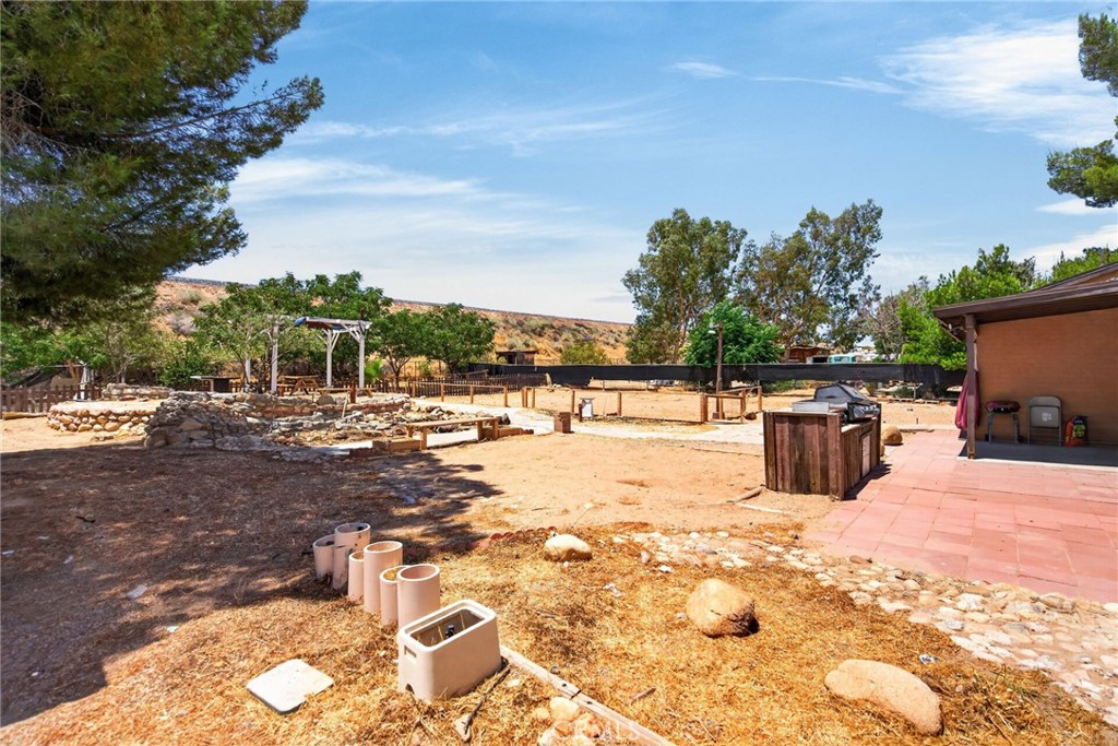 18725 Vine Property Photo 22