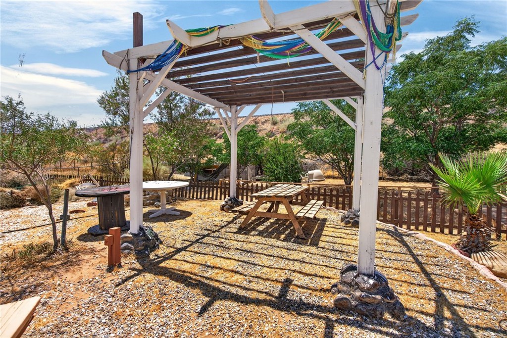 18725 Vine Property Photo 31