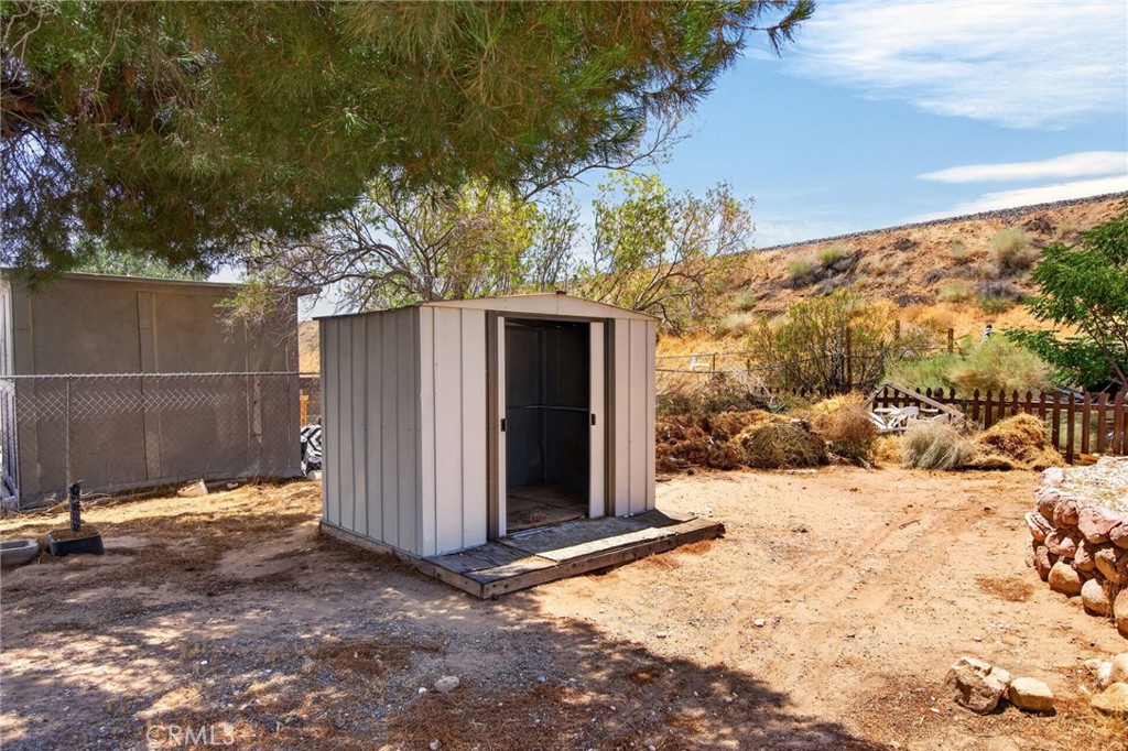 18725 Vine Property Photo 33