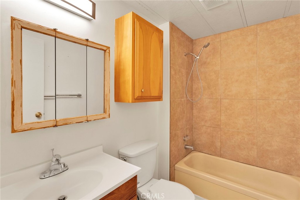 15252 Seneca Road 267 Property Photo 10