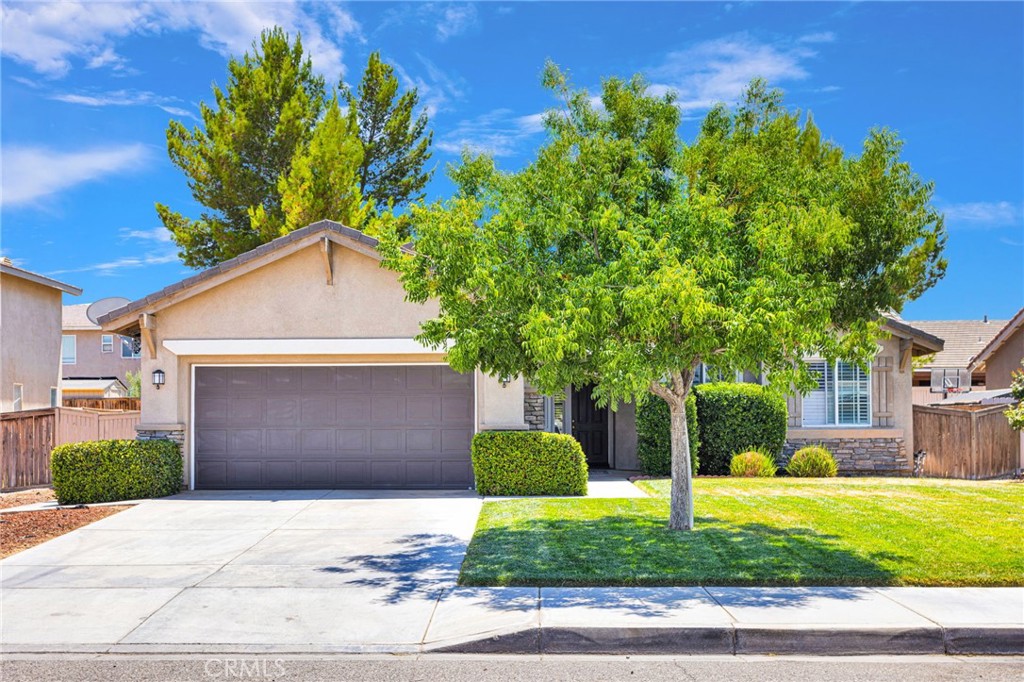 11611 Danielle Property Photo 1