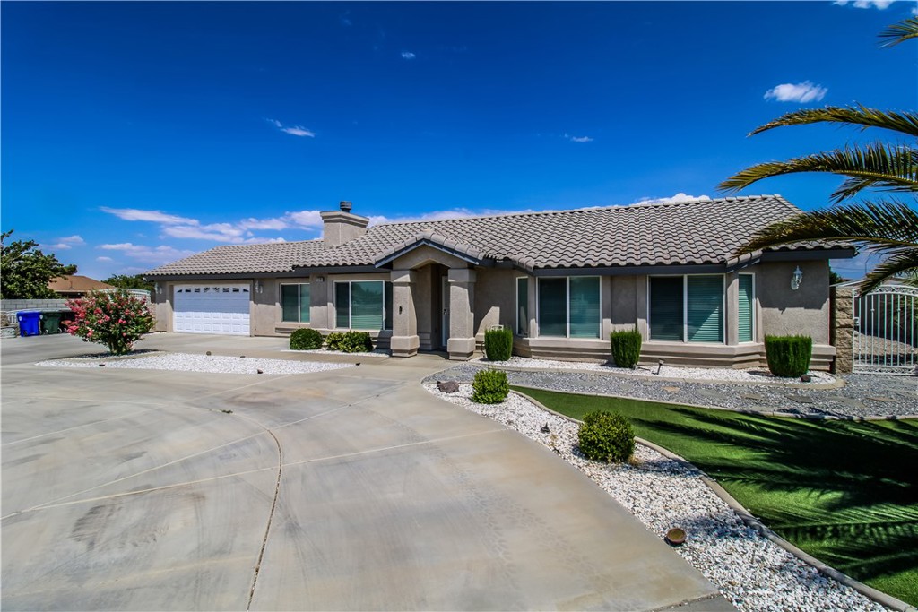 13281 El Rio Road Property Photo 5
