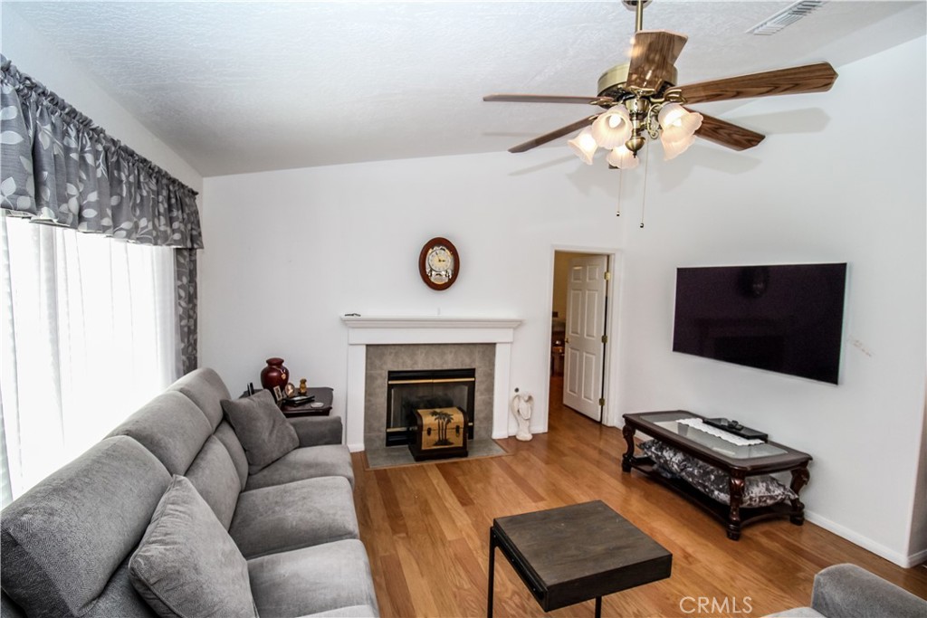 13281 El Rio Road Property Photo 6