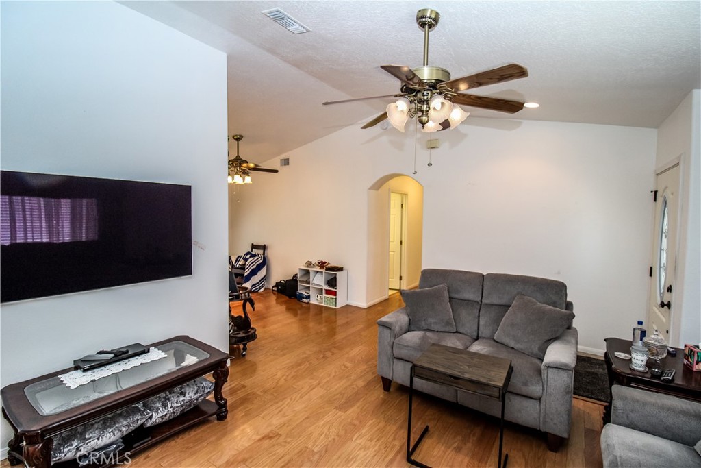 13281 El Rio Road Property Photo 7