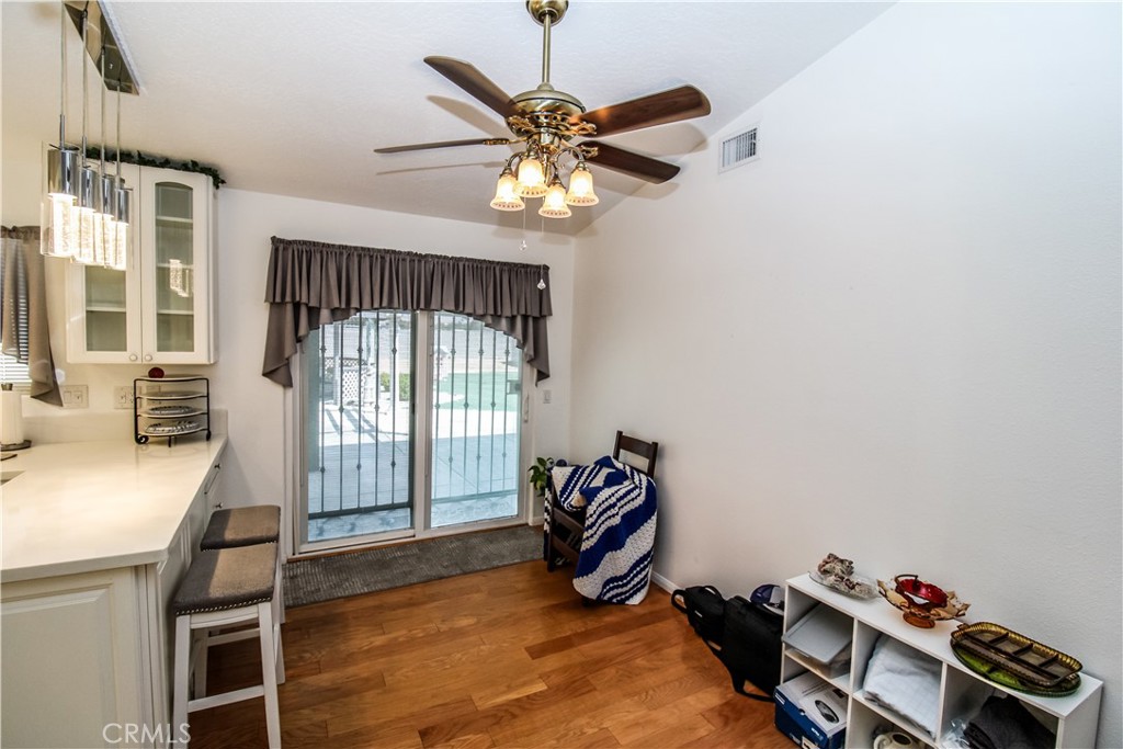 13281 El Rio Road Property Photo 11