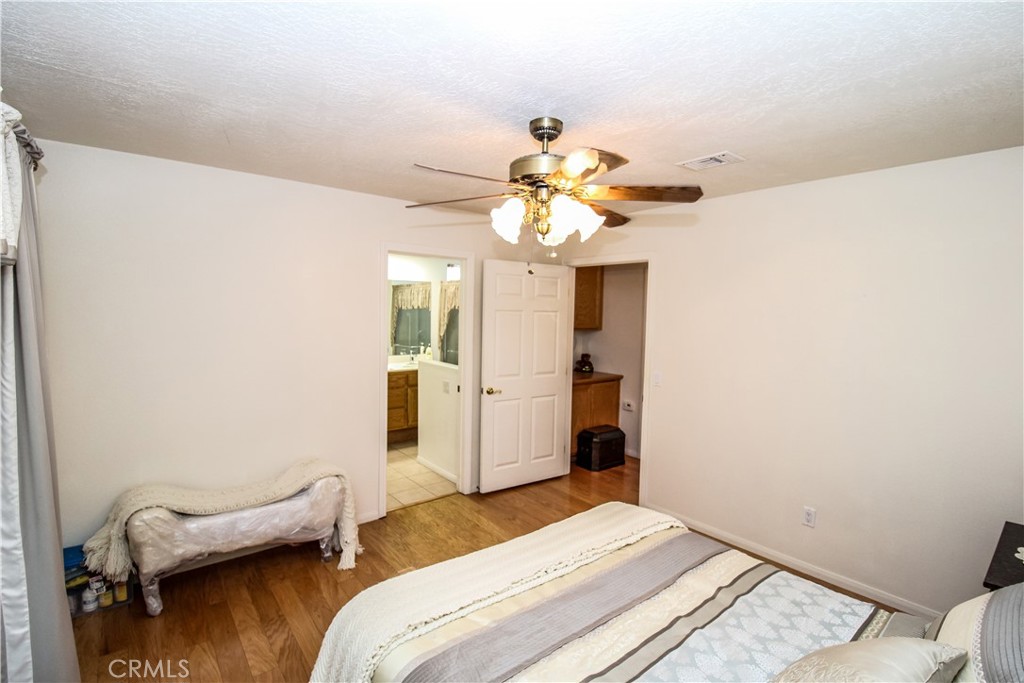 13281 El Rio Road Property Photo 13