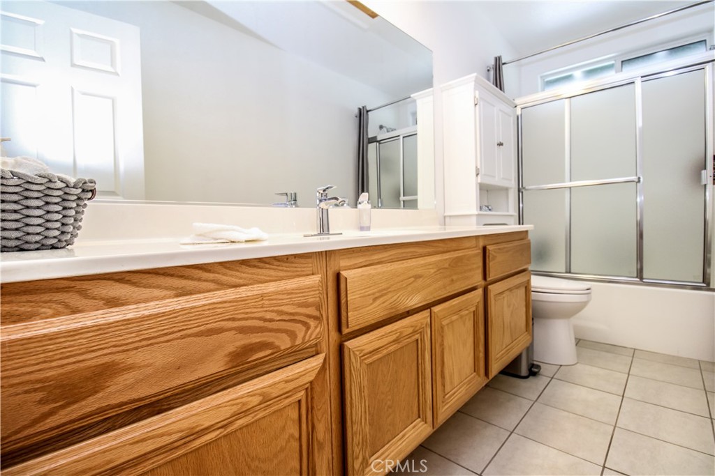 13281 El Rio Road Property Photo 16