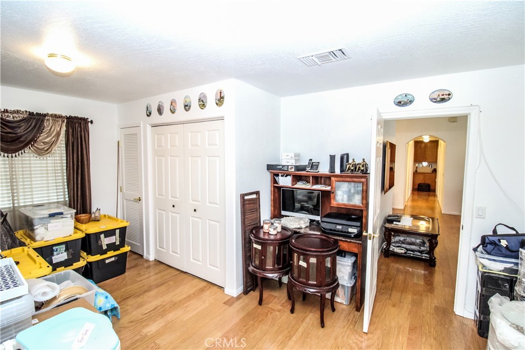 13281 El Rio Road Property Photo 18