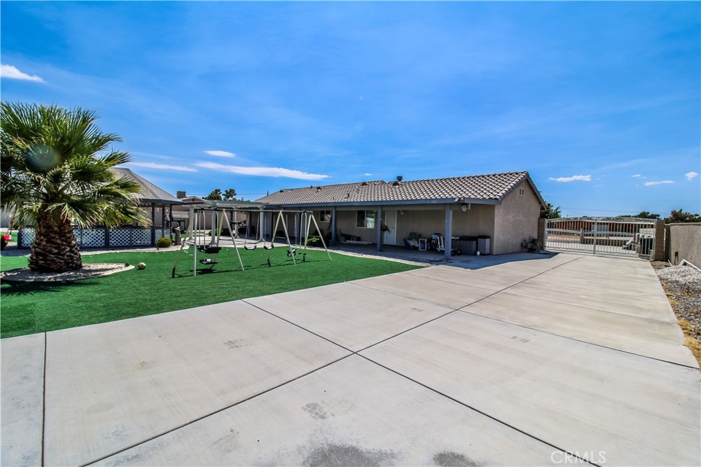13281 El Rio Road Property Photo 19