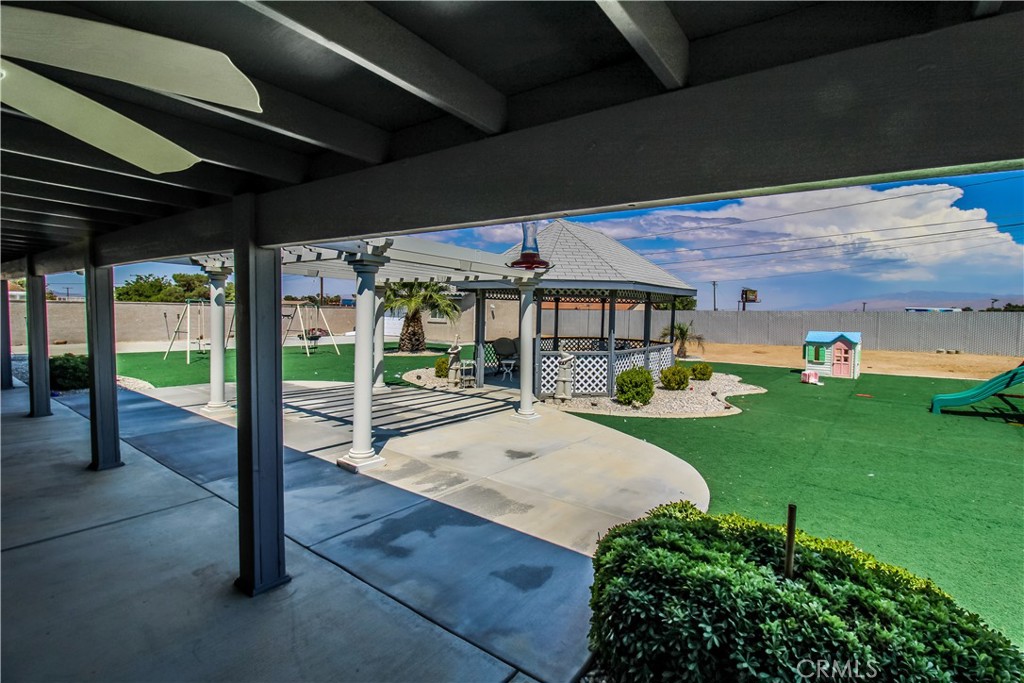 13281 El Rio Road Property Photo 22