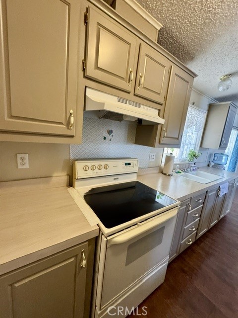 14000 El Evado Rd 29 Property Photo 10