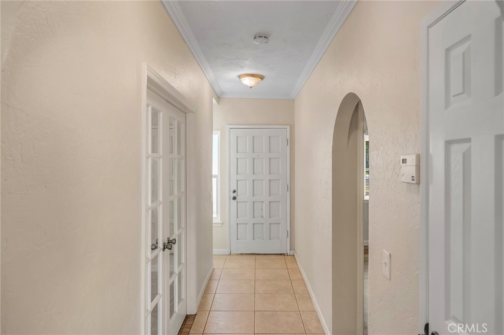 18440 Mountain Meadows Drive Property Photo 8