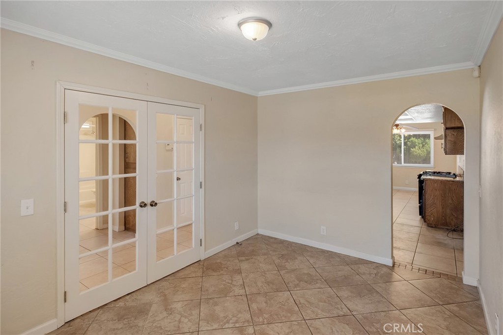 18440 Mountain Meadows Drive Property Photo 11