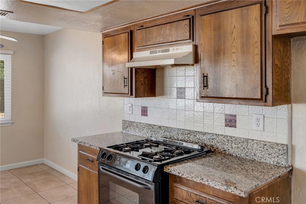 18440 Mountain Meadows Drive Property Photo 13