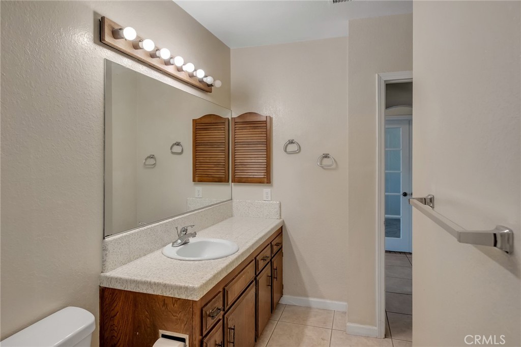 18440 Mountain Meadows Drive Property Photo 21