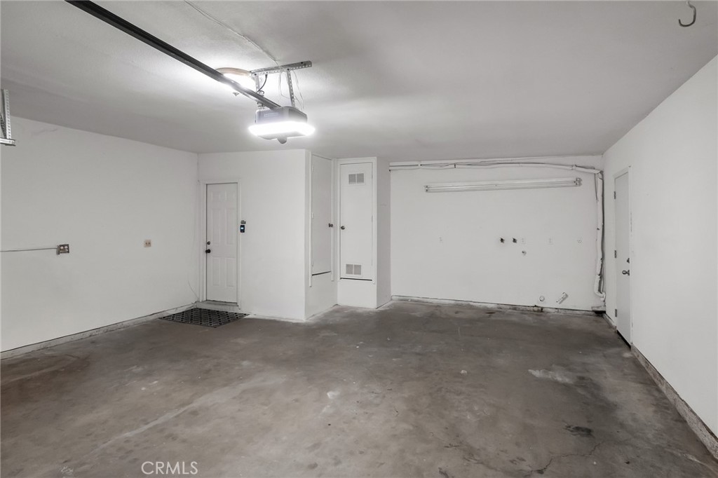 18440 Mountain Meadows Drive Property Photo 32