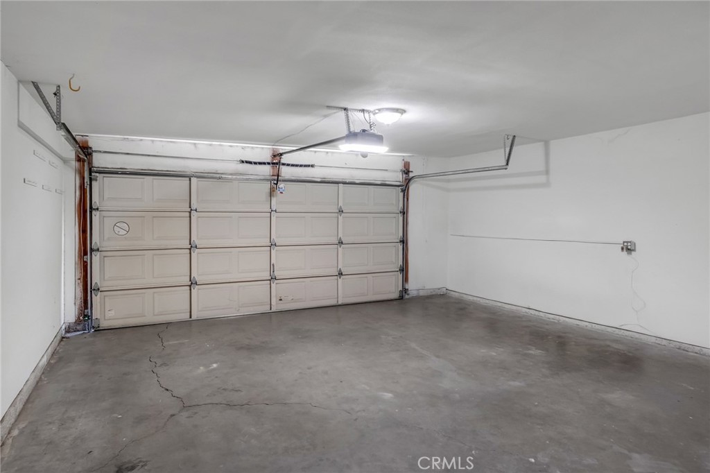18440 Mountain Meadows Drive Property Photo 33