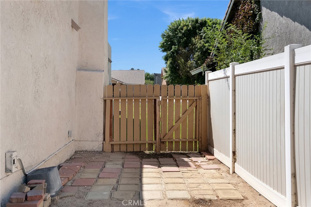 18440 Mountain Meadows Drive Property Photo 35