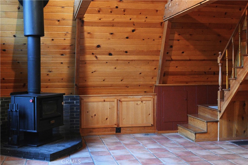 1628 Thrush Property Photo 22