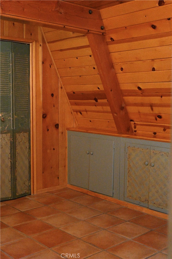 1628 Thrush Property Photo 40