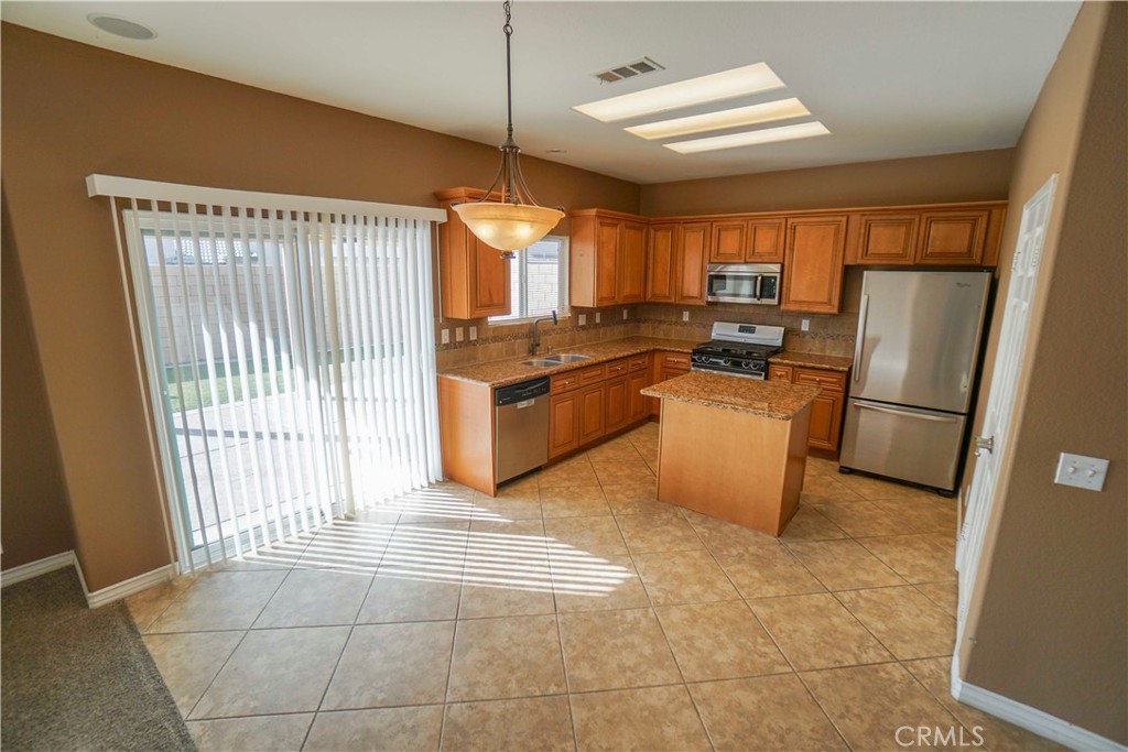 13036 Evanston Property Photo 6