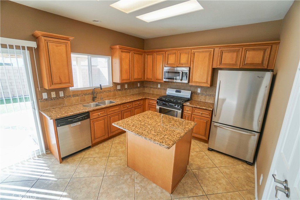 13036 Evanston Property Photo 7
