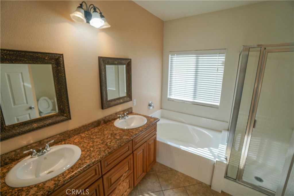 13036 Evanston Property Photo 11