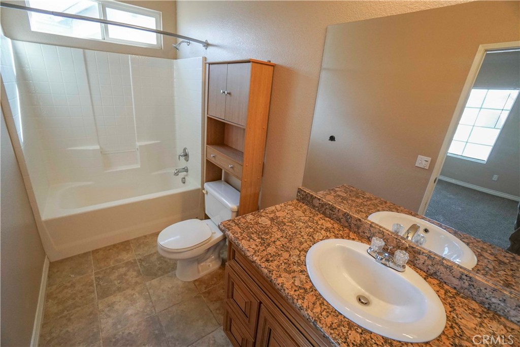 13036 Evanston Property Photo 15
