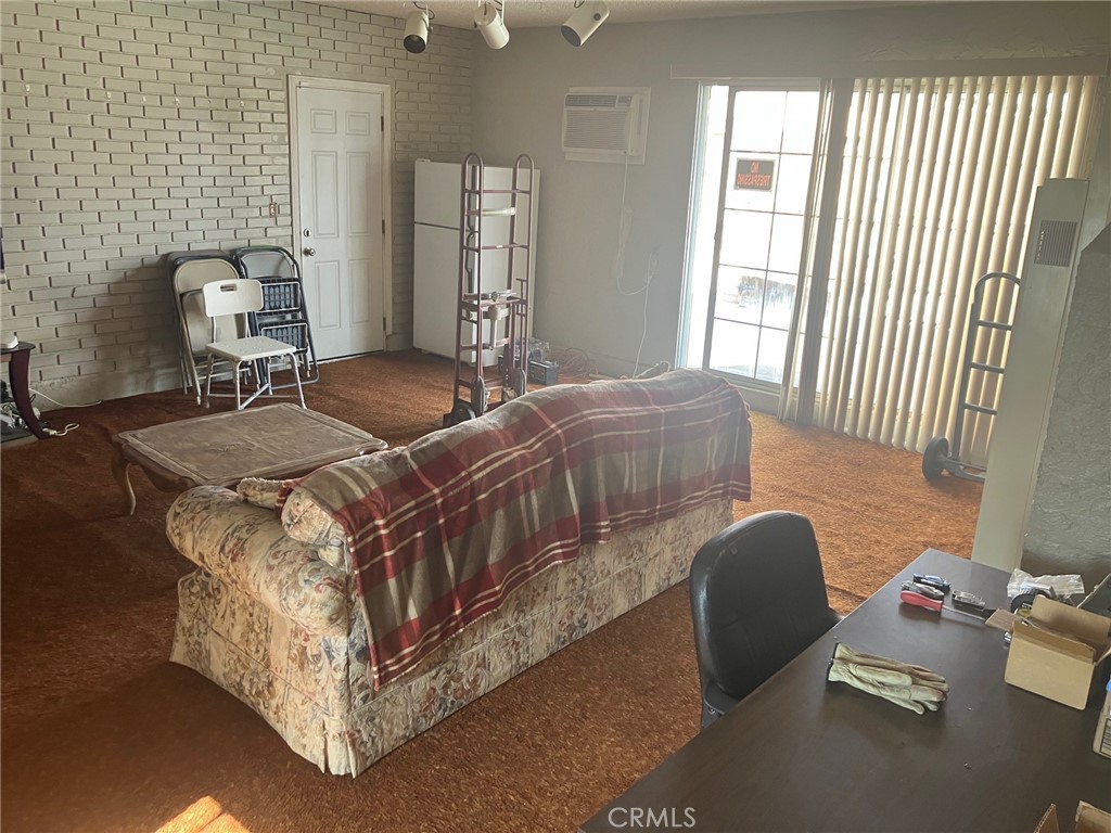 37111 Tripoli Property Photo 5
