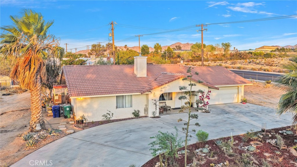 7685 Hilton Property Photo 1