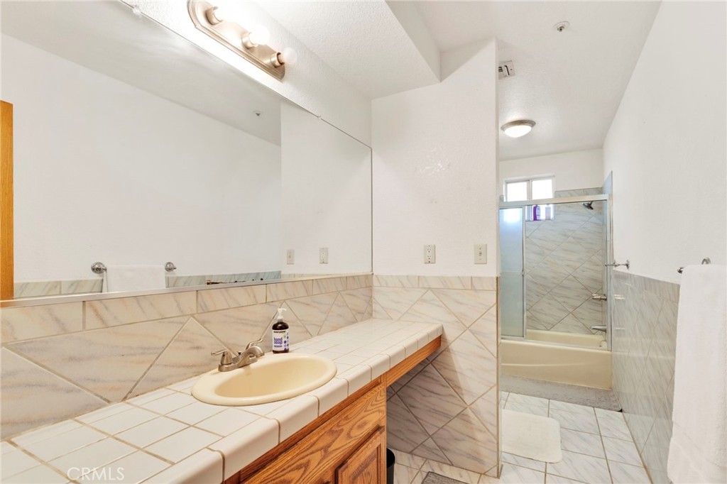 7685 Hilton Property Photo 11