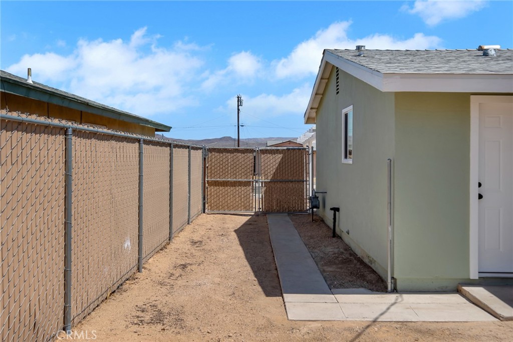530 Kelly Property Photo 24