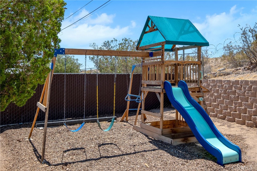 530 Kelly Property Photo 25