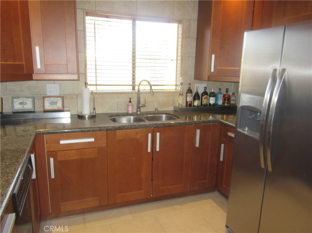 1152 Tiffany Circle N Property Photo 14