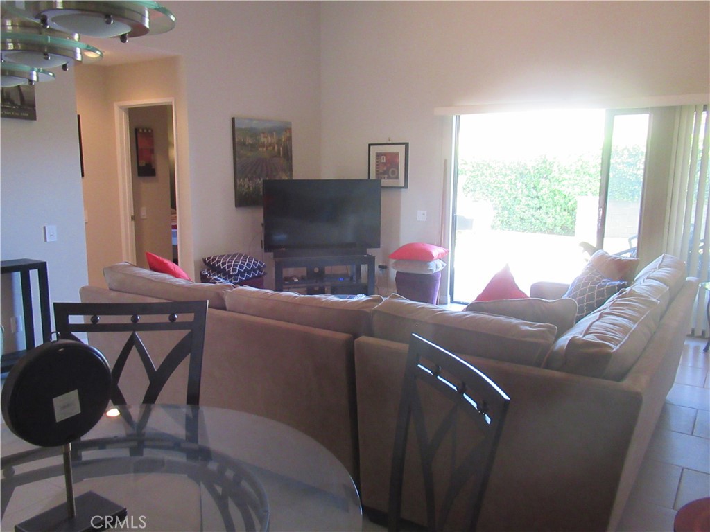 1152 Tiffany Circle N Property Photo 19