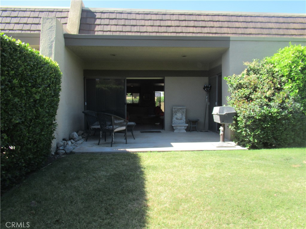1152 Tiffany Circle N Property Photo 39