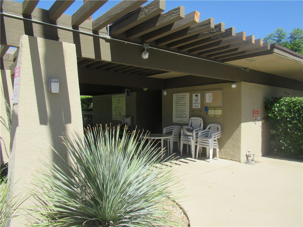 1152 Tiffany Circle N Property Photo 47