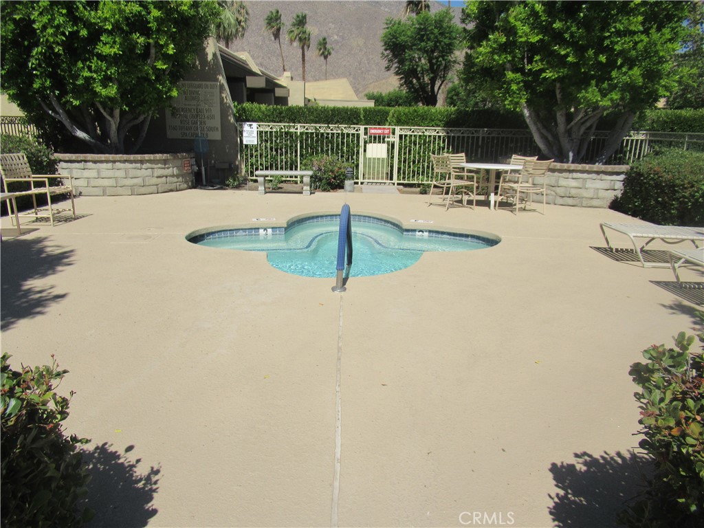 1152 Tiffany Circle N Property Photo 49