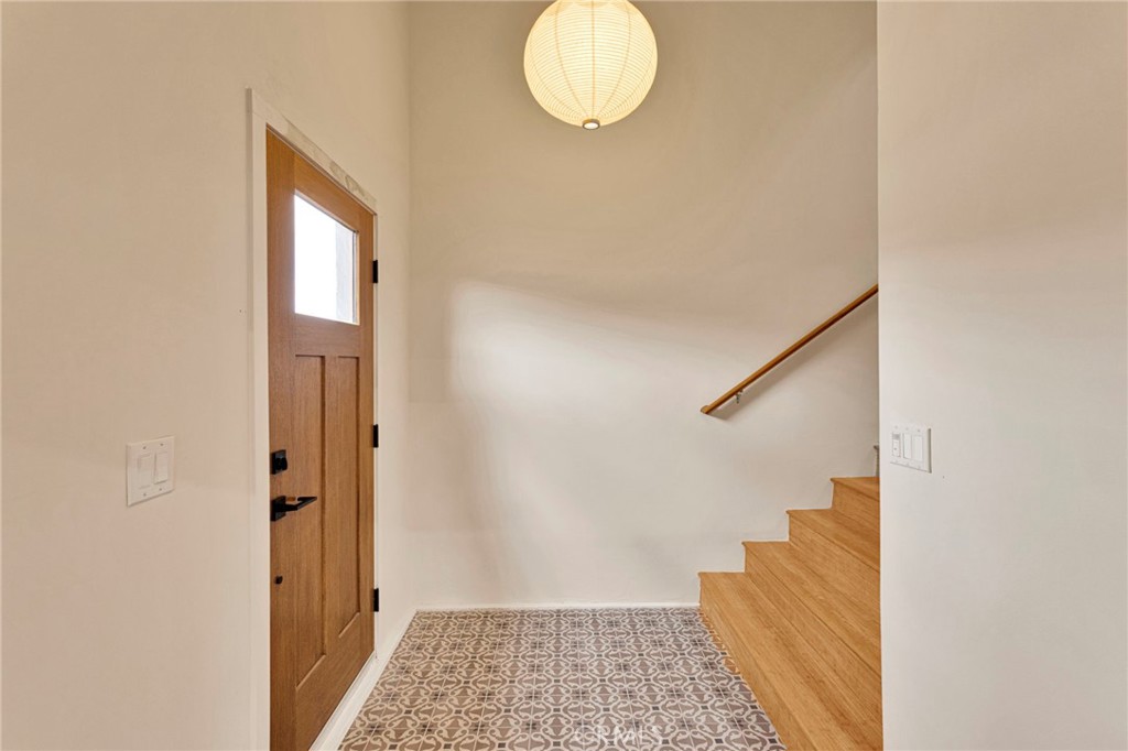 614 W Fairway Property Photo 3