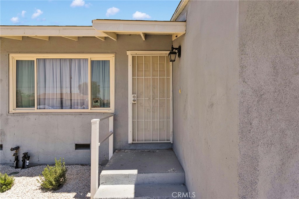 601 Lillian Drive Property Photo 2