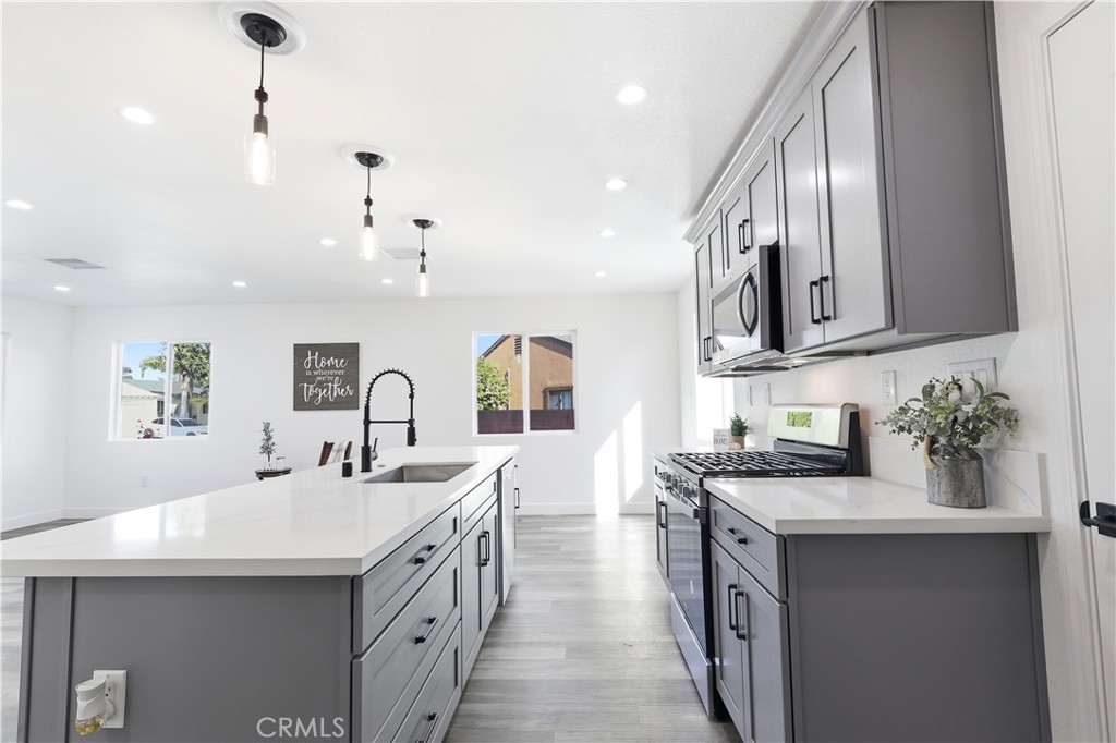 1038 E J Street Property Photo 17