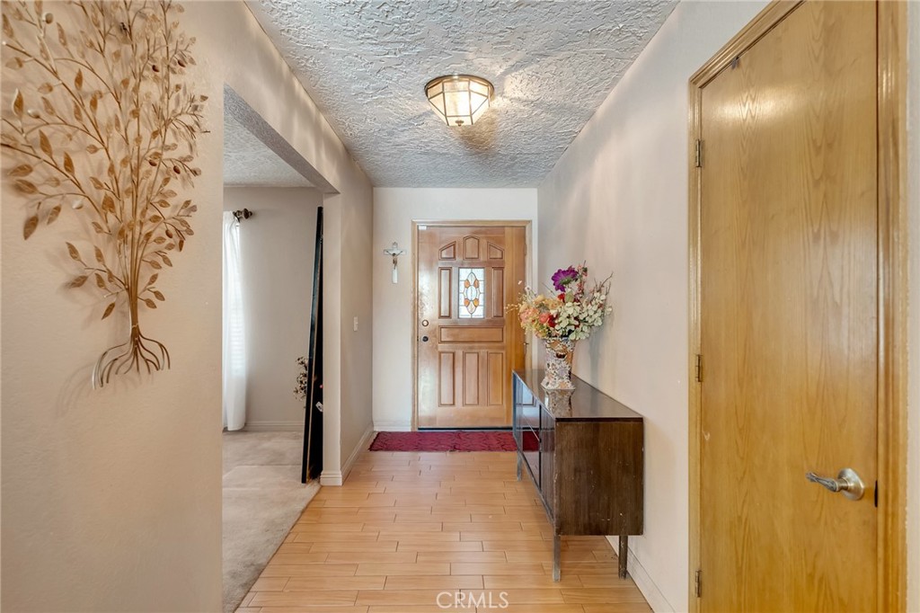 14861 Riverside Property Photo 10